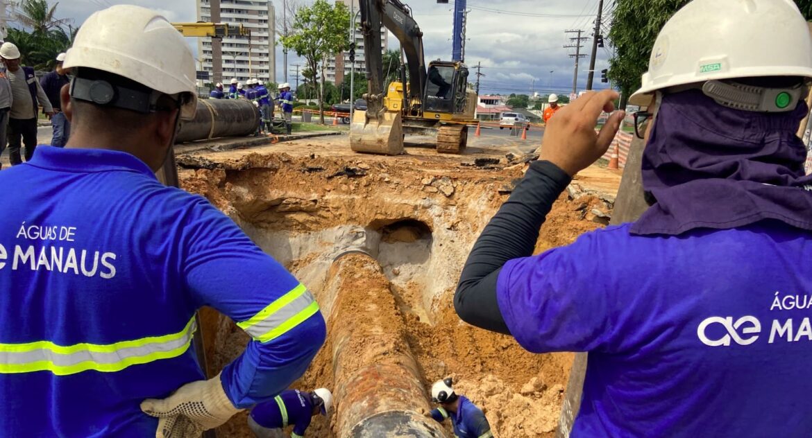 Águas de Manaus concluiu o reparo em uma tubulação na Avenida Coronel Teixeira, Ponta Negra