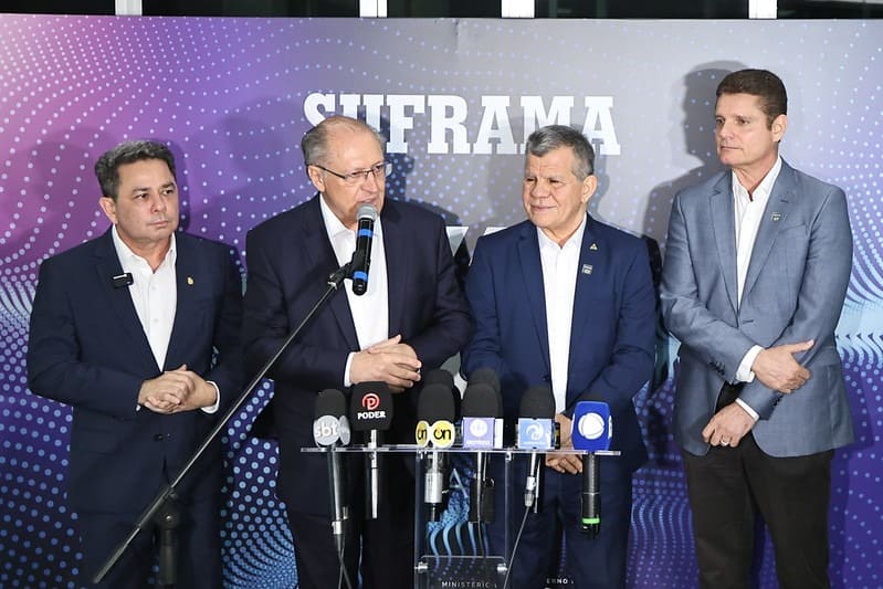 Vice-prefeito Marcos Rotta exalta investimentos na Zona Franca durante reunião do CAS com a presença do vice-presidente Geraldo Alckmin