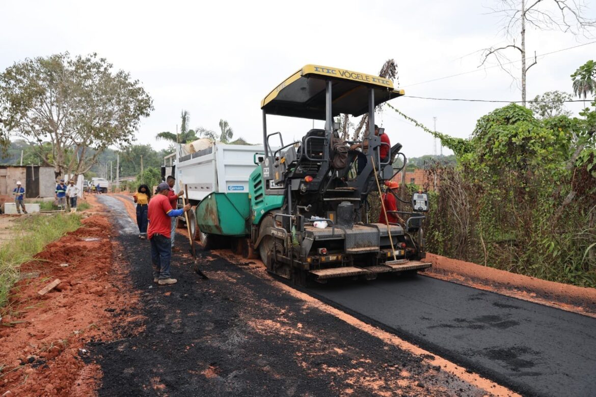 Mais de cinco comunidades no bairro Tarumã receberam pavimentação da Prefeitura de Manaus