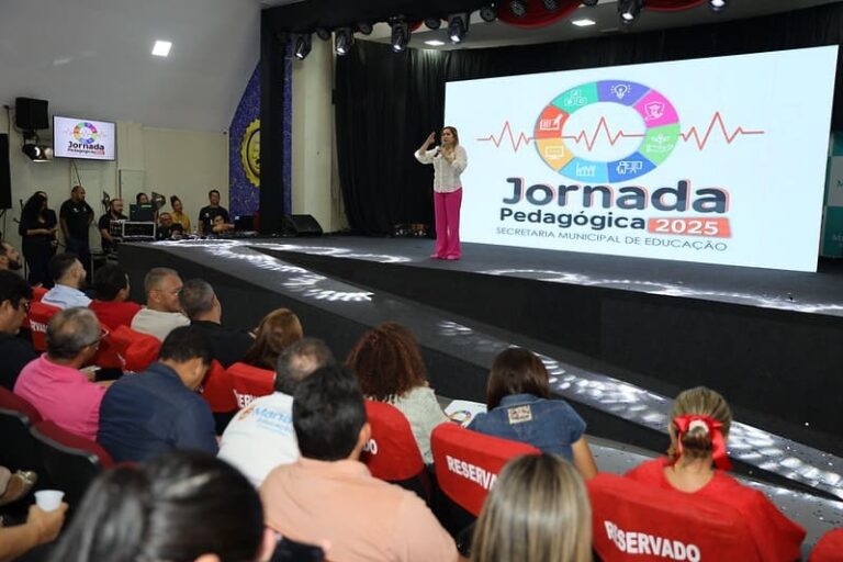 Prefeitura de Manaus inicia ‘Jornada Pedagógica 2025’ com foco na educação de qualidade