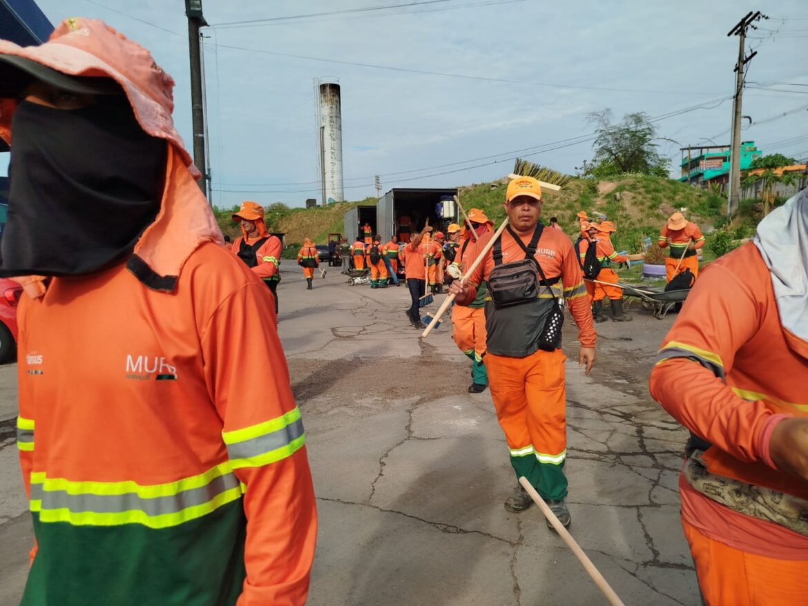 Prefeitura de Manaus mobiliza 700 trabalhadores para operação de limpeza no pós-Réveillon