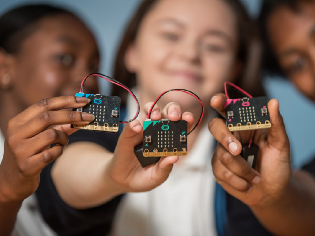 Micro:bit lança plataforma para crianças aprenderem IA