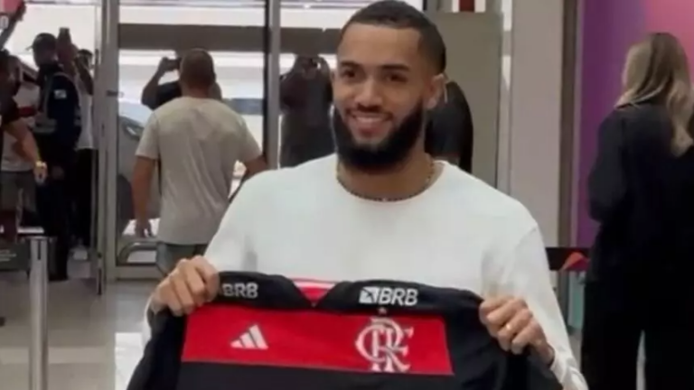 Novo reforço do Flamengo, Juninho desembarca no Rio de Janeiro