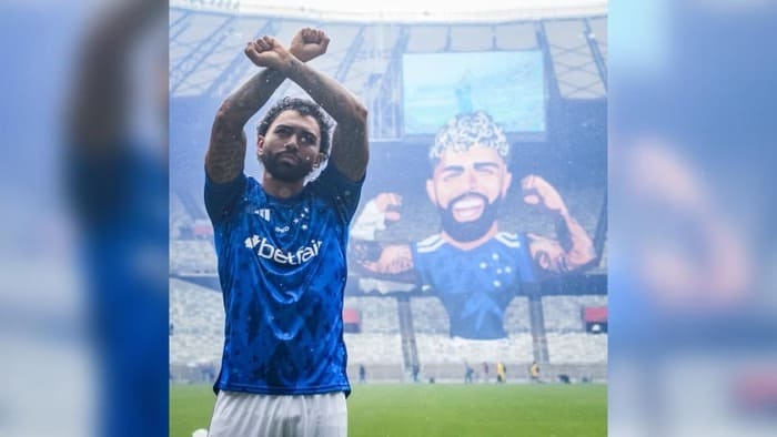 Gabigol é apresentado pelo Cruzeiro em um Mineirão lotado