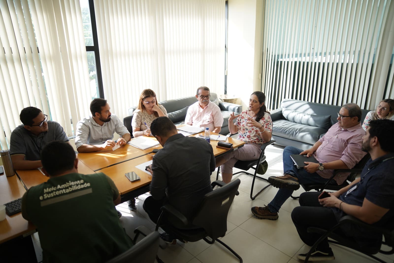 Prefeitura de Manaus apresenta projetos ambientais para representante do BID