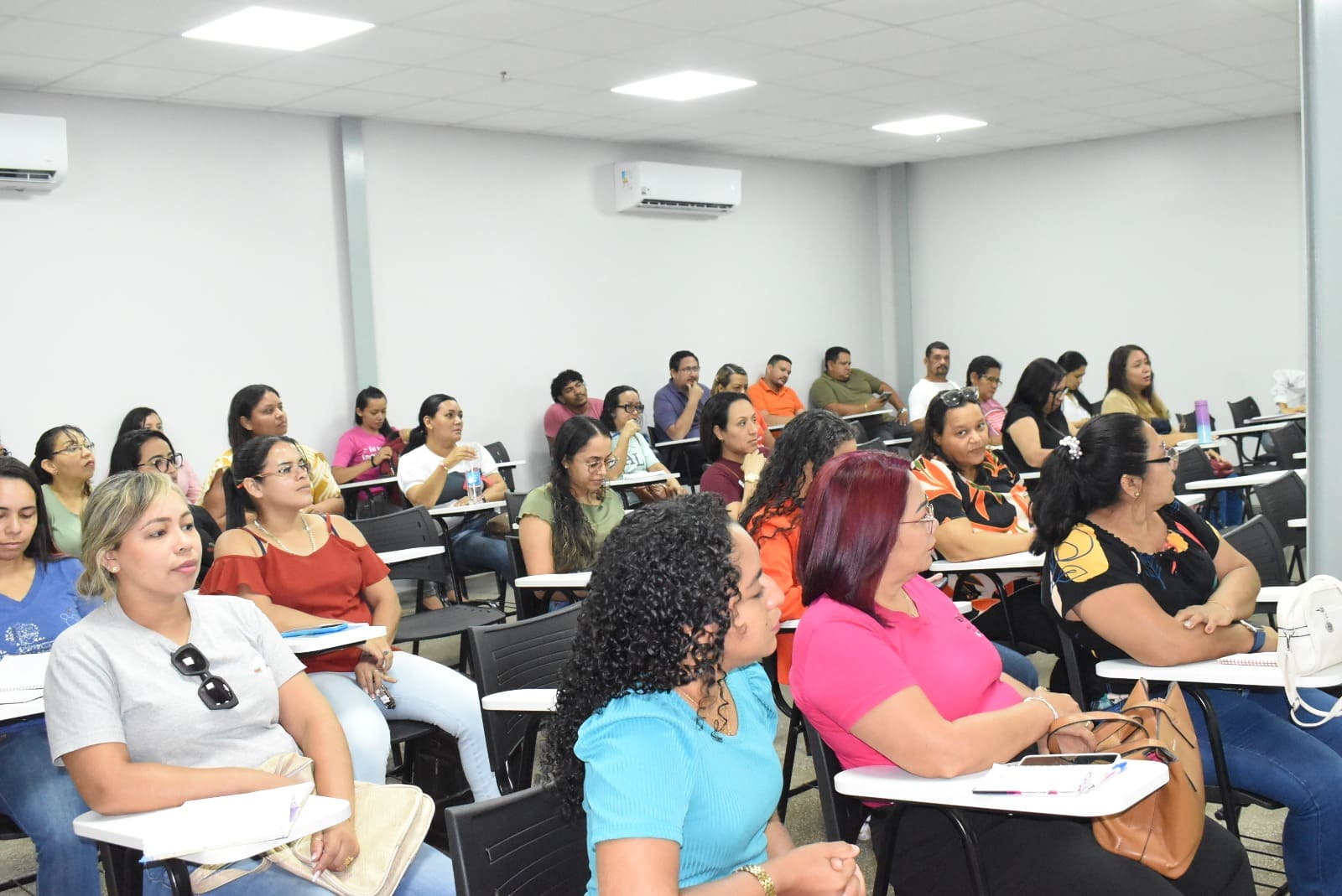 Prefeitura de Manaus promove workshop ‘O Guia Definitivo do Canva: Crie Design Profissional sem ser Designer’