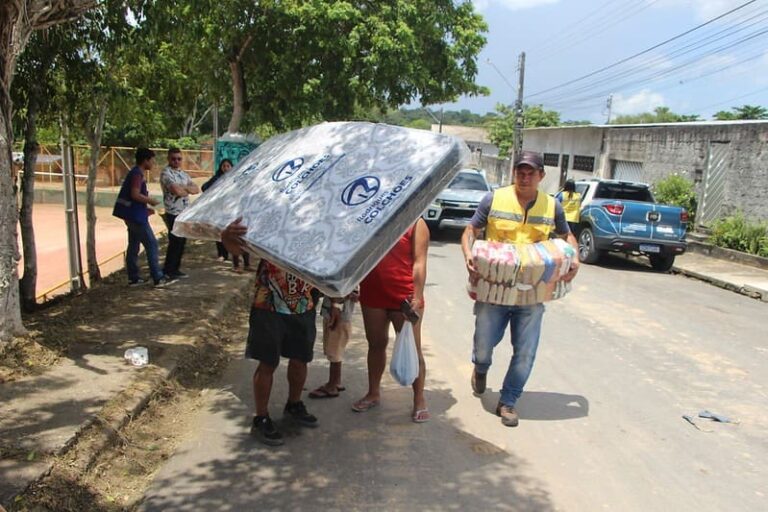 Prefeitura de Manaus presta atendimento socioassistencial de famílias do bairro Redenção