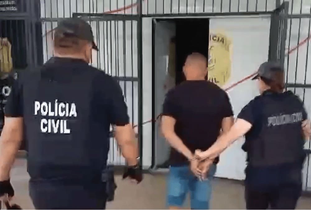 Homem é preso por descumprir medida protetiva e agredir a ex-companheira