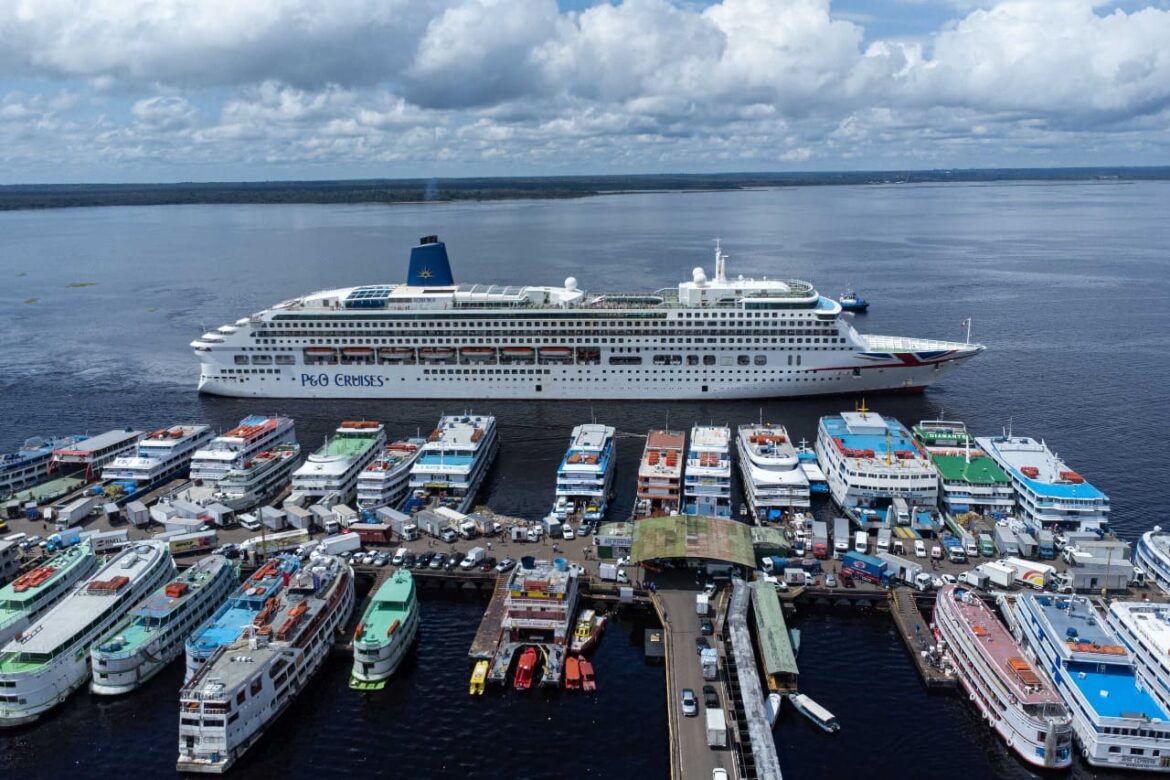 MS Aurora: O maior cruzeiro da temporada chega ao Porto de Manaus com mais de 2.4 mil turistas