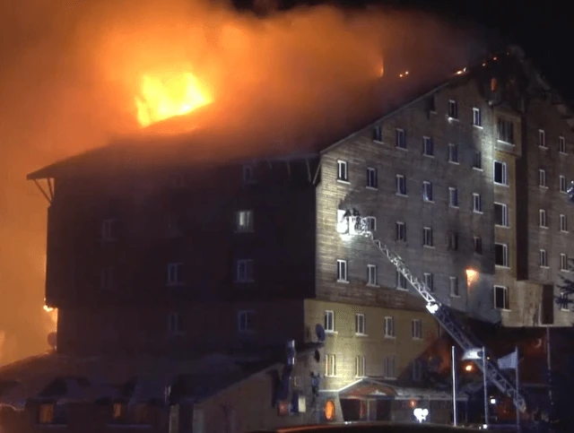 Incêndio em hotel de estação de esqui mata 66 pessoas na Turquia