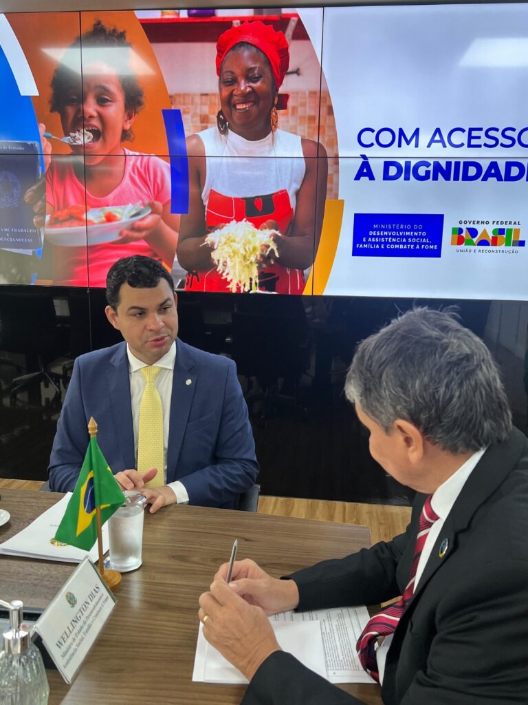 Prefeitura busca apoio do Governo Federal para ampliar a assistência social em Manaus