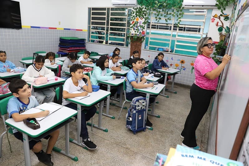 Estudantes da rede municipal de ensino voltam às aulas nesta quarta-feira, (5)