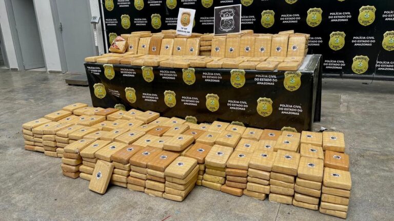 Polícia apreende meia tonelada de skunk avaliada em R$ 10 milhões e prende dupla em Barcelos