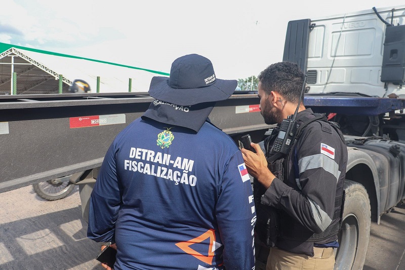 Carga Pesada: Detran-AM flagra caminhões em situações precárias e motoristas de ‘amarelinhos’ sem habilitação