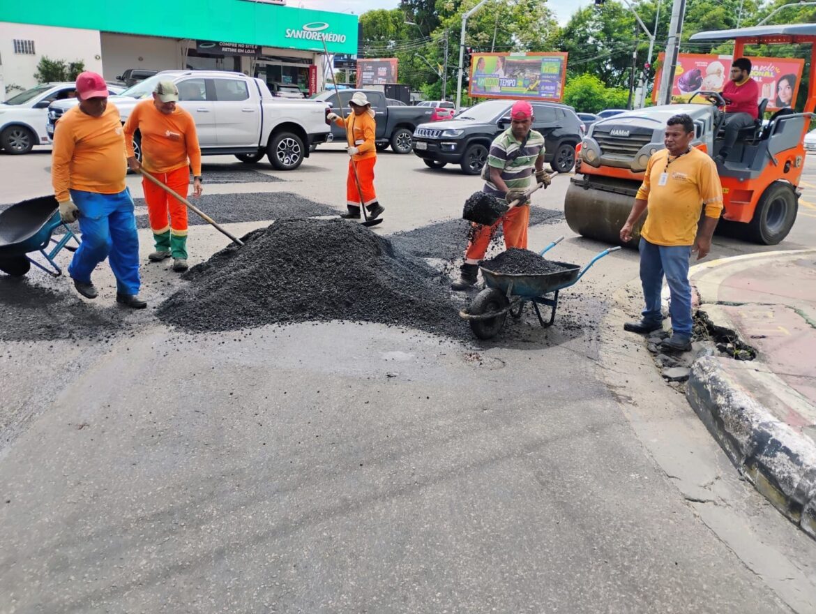 Prefeitura de Manaus intensifica serviços de recuperação asfáltica em grandes avenidas