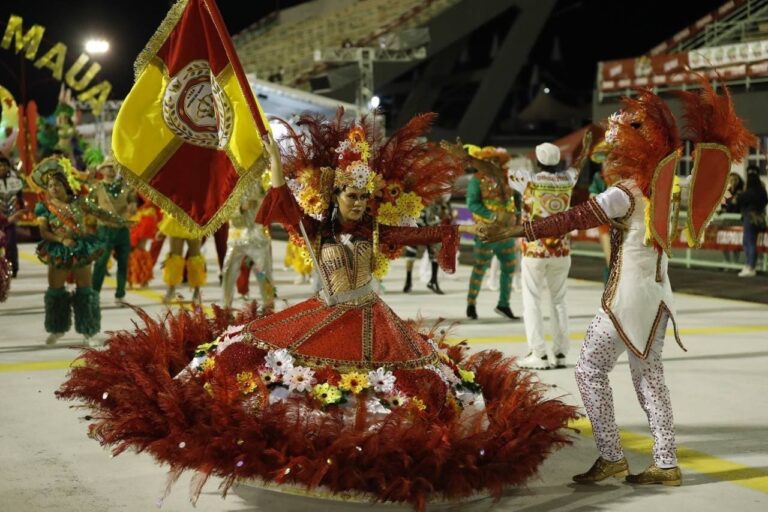 Carnaval na Floresta 2025: Desfiles das escolas de samba têm início nesta quinta-feira, no Sambódromo