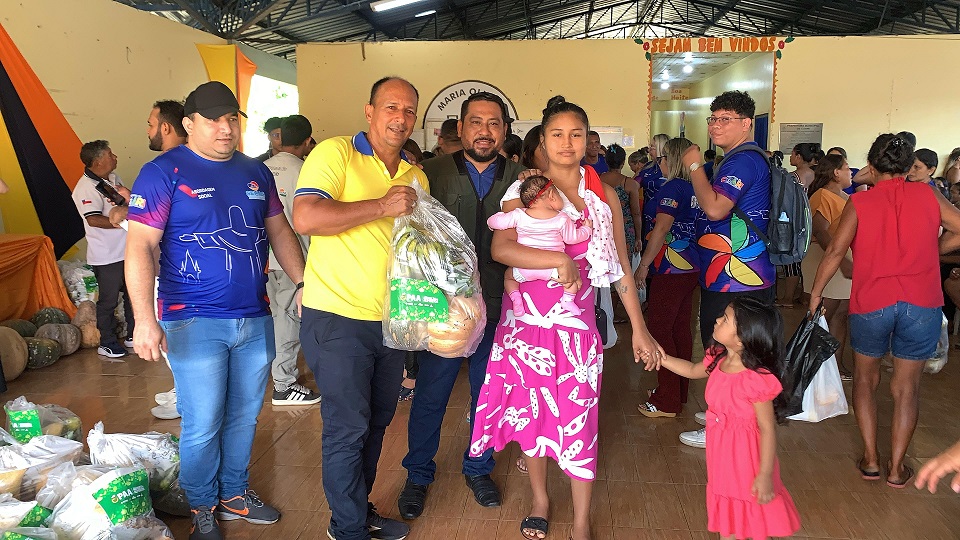 Em Coari, 15 toneladas de alimentos da agricultura familiar são entregues por meio do PAA