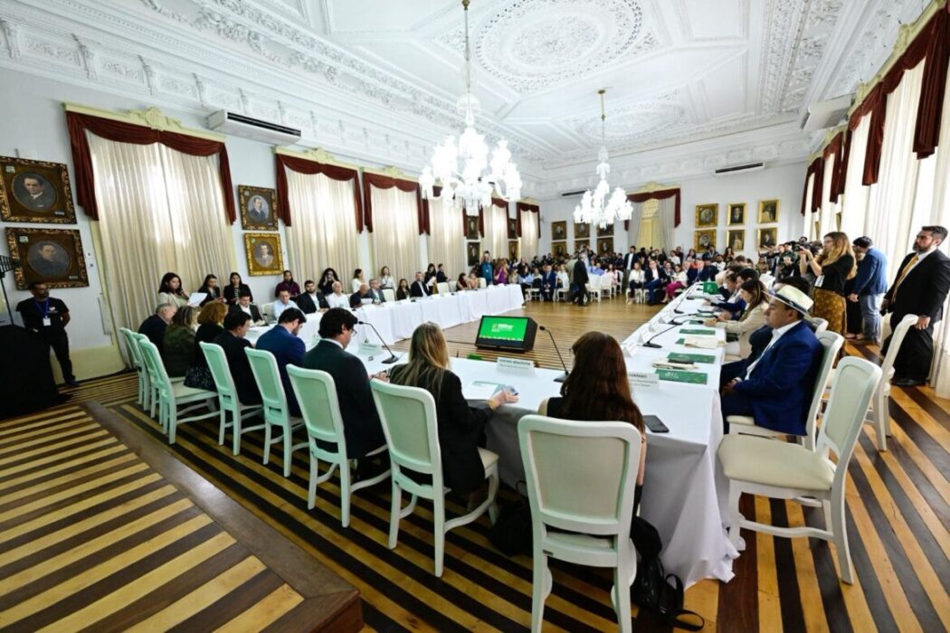 Gestão de David Almeida é destaque em debates sobre sustentabilidade durante ‘Encontro de Prefeitas e Prefeitos da Amazônia Legal’