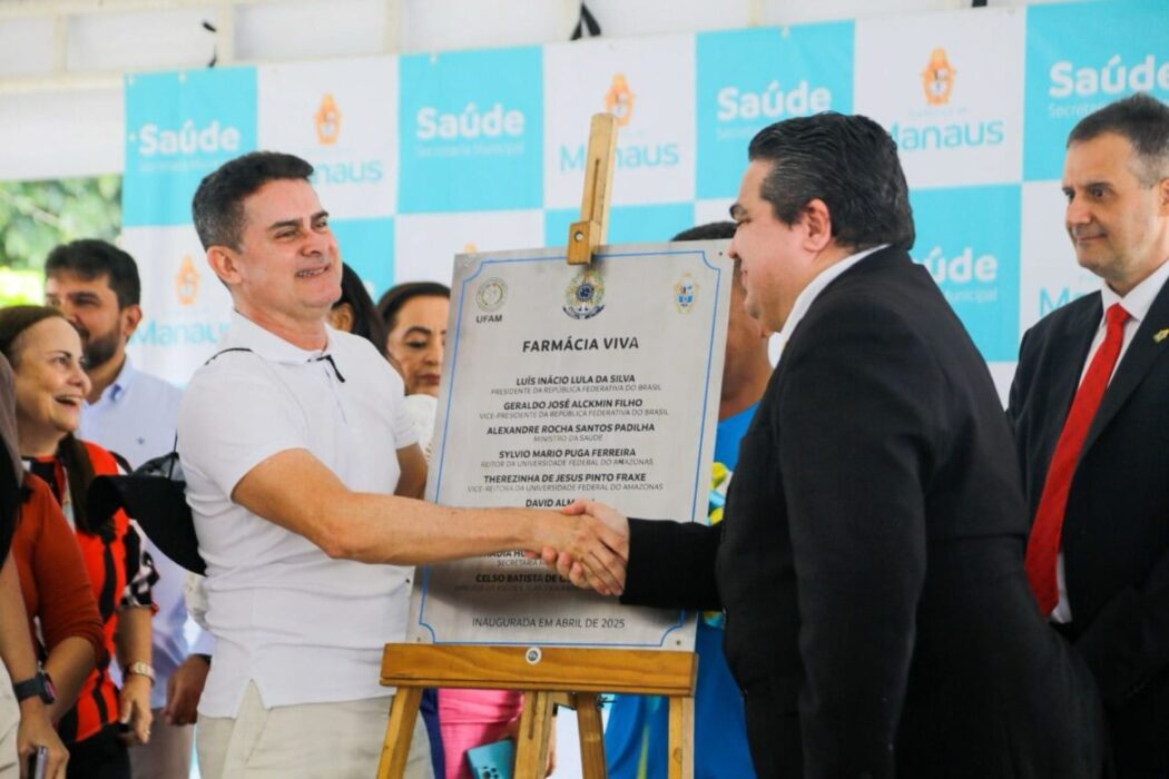 Prefeito David Almeida inaugura ‘Farmácia Viva’ para oferta de medicamentos naturais e fitoterápicos aos usuários do SUS