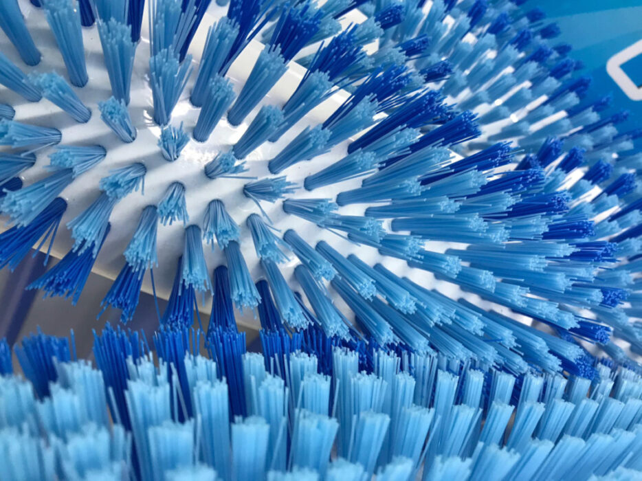 Manutenção com escovas industriais pode prevenir falhas mecânicas