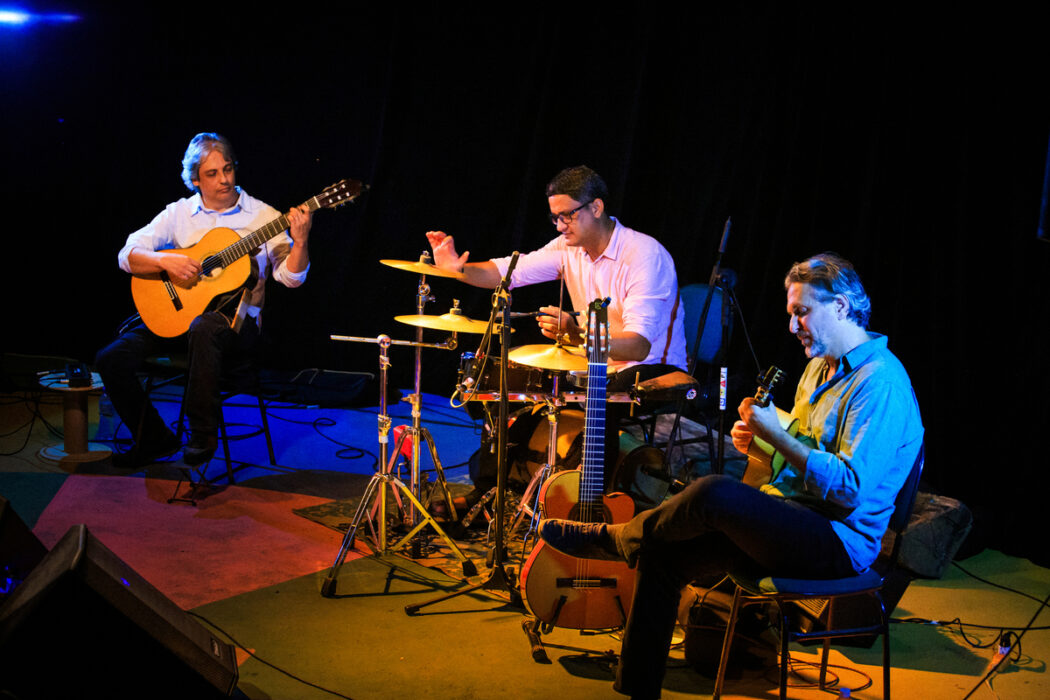 Trio Baru se apresenta no Teatro de Sobradinho, no DF