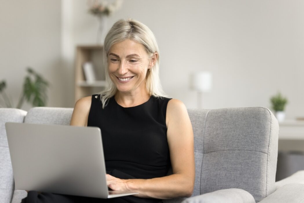 Aprendizagem contínua favorece reinserção de profissionais 50+ no mercado