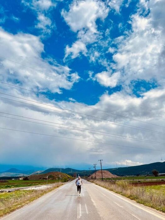 Do deserto ao gelo: brasileiro chega à Suíça correndo