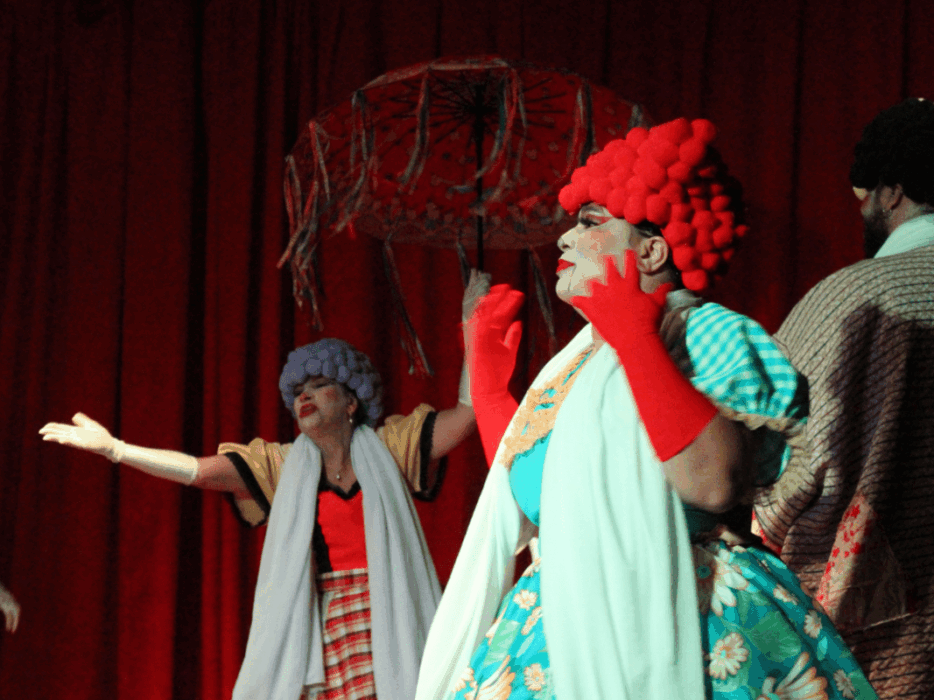 Espetáculo teatral celebra a tradição da Festa de Trindade