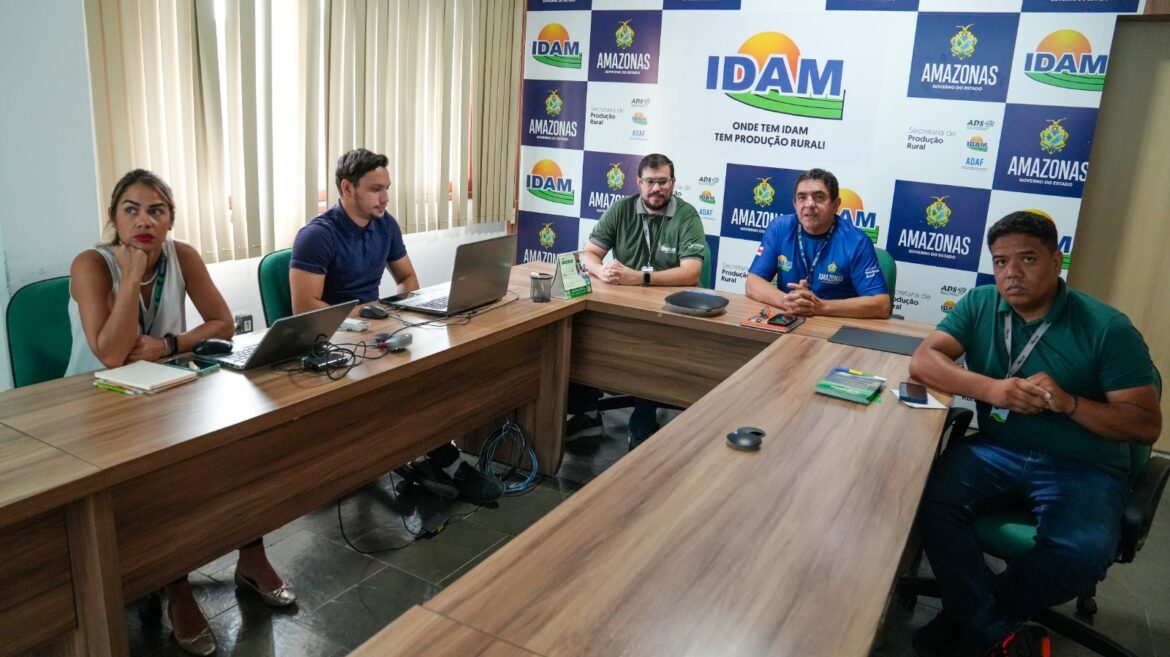 Afeam apresenta programa Limpa Crédito ao Idam para fortalecer apoio a produtores rurais