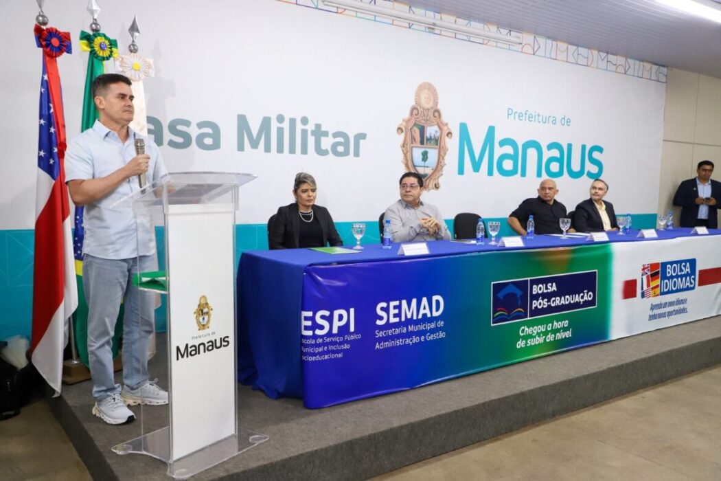 Prefeito David Almeida lança mais de 96 mil bolsas de estudo em idiomas e pós-graduação e destaca compromisso com a justiça social e formação cidadã