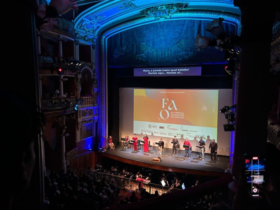 Ópera para a Geração Z encanta crianças no Teatro Amazonas