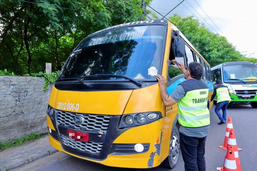 Prefeitura convoca 320 classificados para modernizar transporte complementar em Manaus