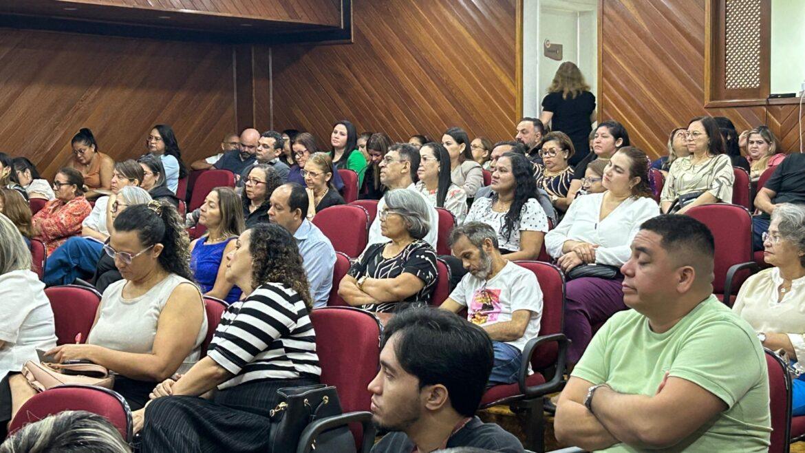 Gestores das escolas da Prefeitura de Manaus participam de palestra de sensibilização com o Ministério Público