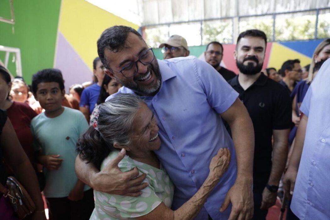 Em homenagem às mães, governador Wilson Lima antecipa pagamento do Auxílio Estadual