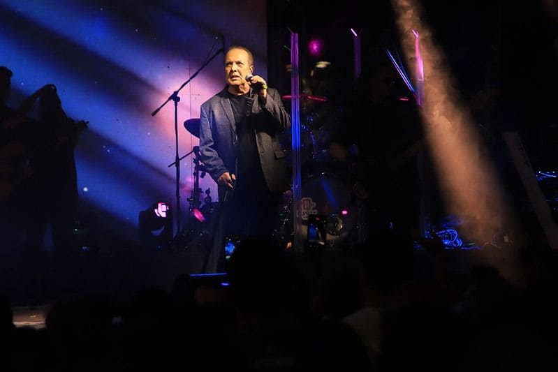 Prefeito David Almeida celebra o Dia das Mães com show de José Augusto e reforça valorização das famílias e o fortalecimento do centro histórico