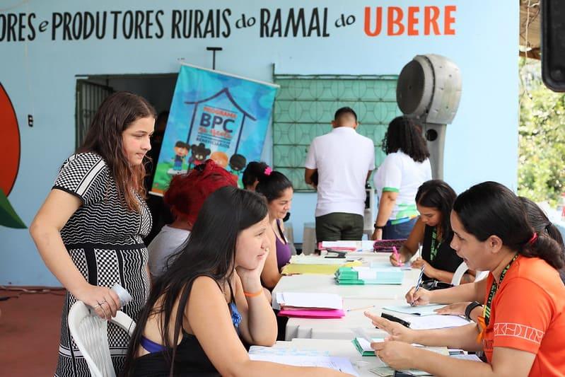 Prefeitura de Manaus realiza ação social com sucesso no Ramal do Uberê