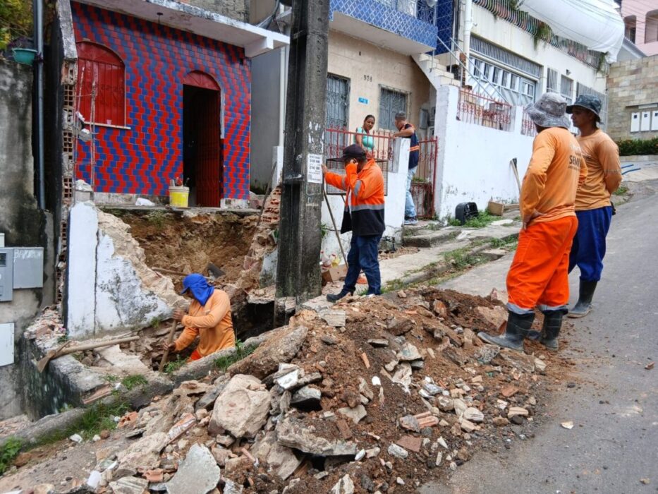 Prefeitura de Manaus realiza obra de drenagem na rua São Domingos, no bairro São Jorge
