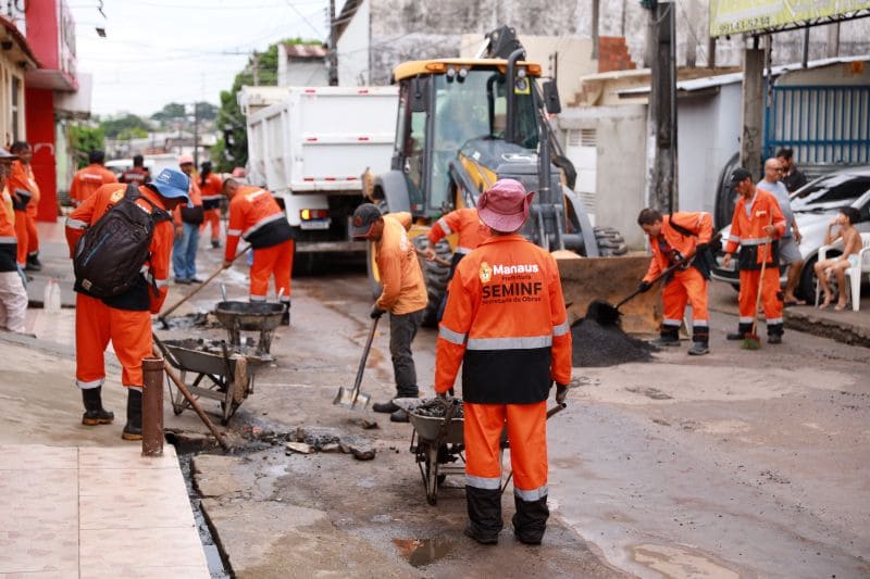 Prefeitura de Manaus encerra primeiro dia do ‘Mutirão no Bairro’ com diversas ações de infraestrutura e urbanização no Alvorada