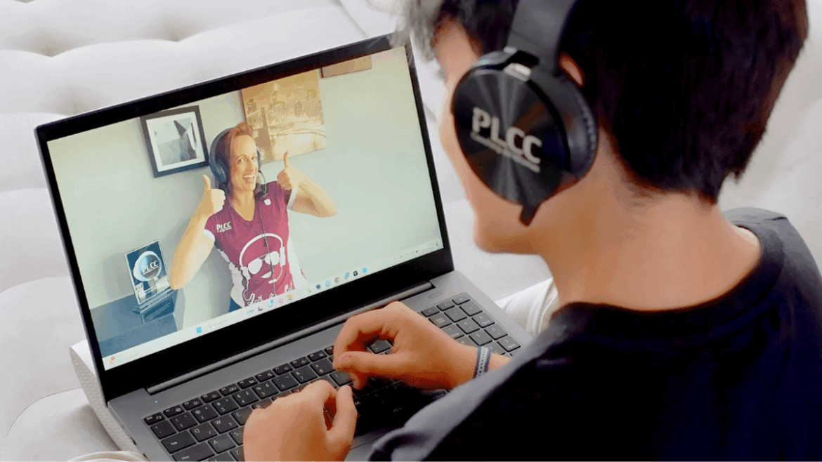PLCC Idiomas: streaming busca ensinar idioma com cultura pop