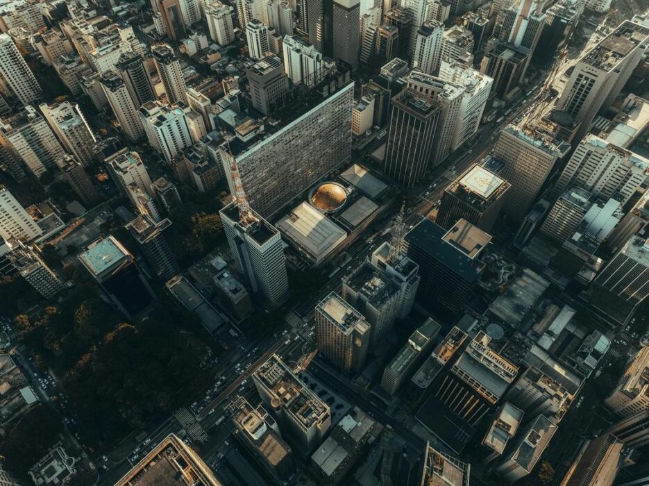 Busca por regiões de luxo impulsiona setor imobiliário em SP