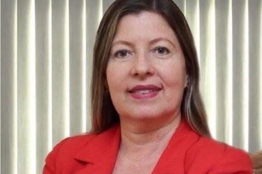 Jornalista Cláudia Tavares morre aos 61 anos após luta contra câncer