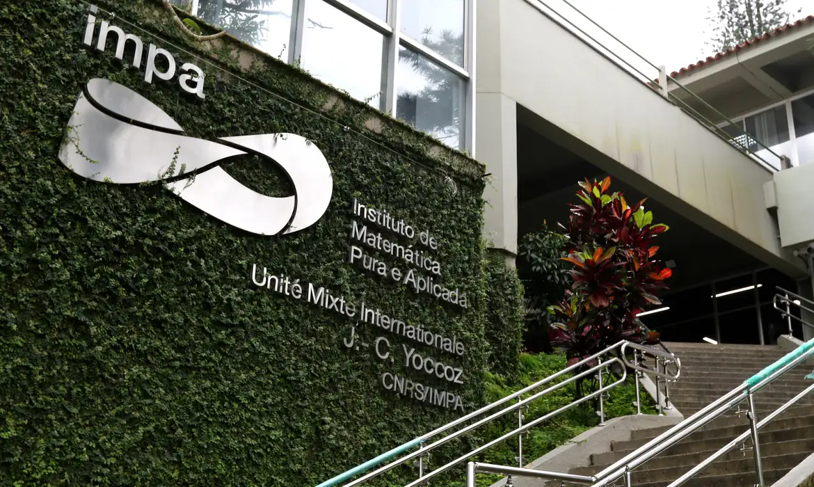 Olimpíada de Matemática premia quase 8.500 estudantes de todo o país