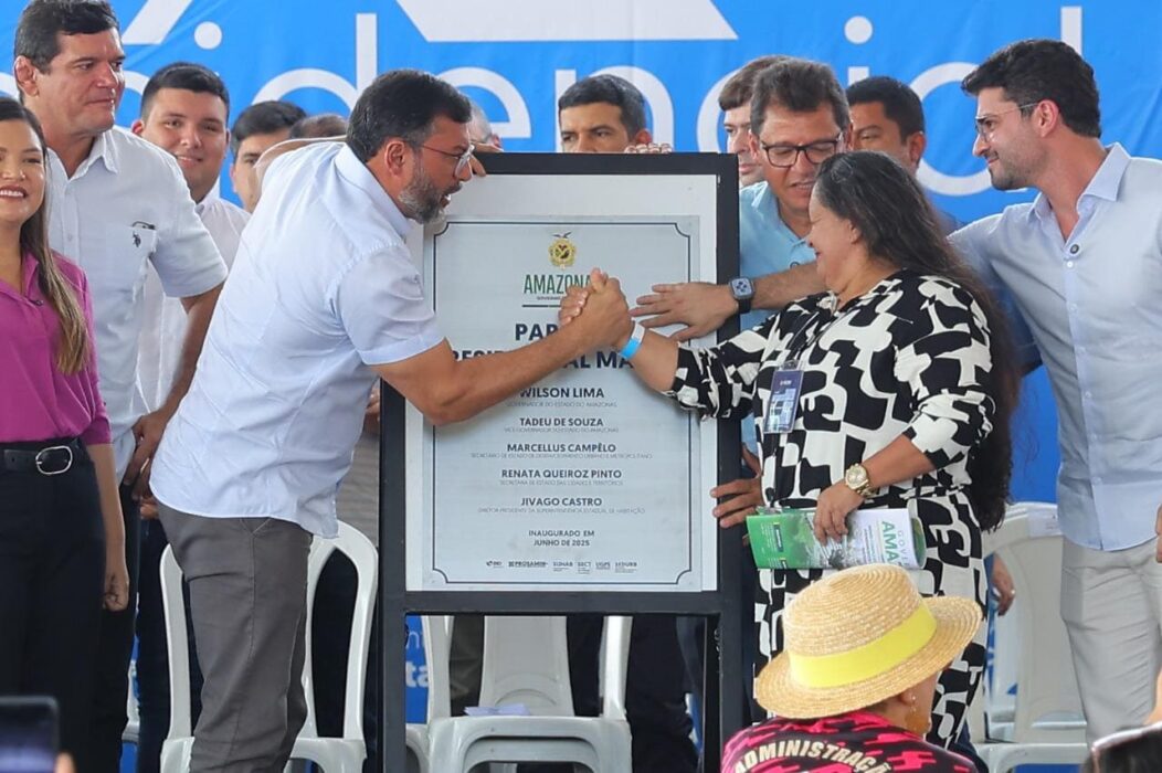 Governador Wilson Lima entrega novo residencial do Prosamin+ para famílias que viviam em áreas de risco
