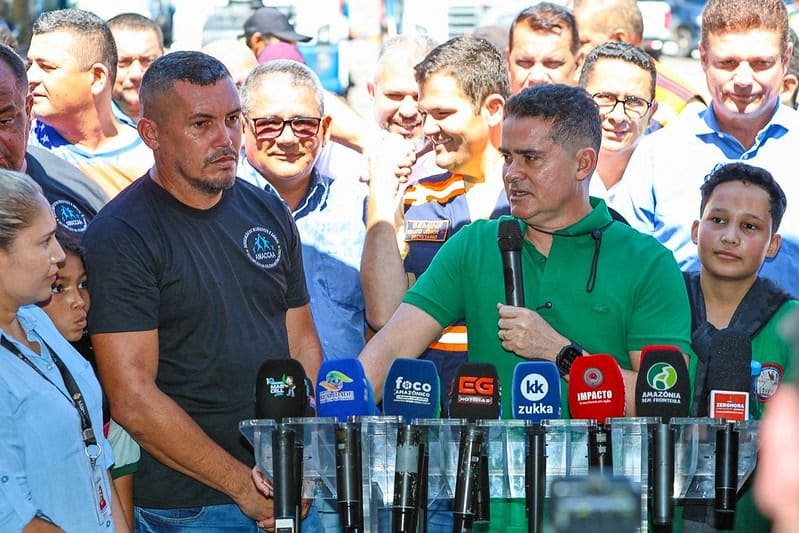 Prefeito David Almeida dá início ao mutirão no Colônia Antônio Aleixo e reforça compromisso com a infraestrutura de Manaus