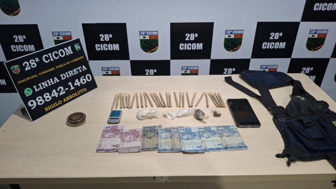 Polícia prende cinco pessoas e apreende mais de 1 kg de drogas em ações na capital
