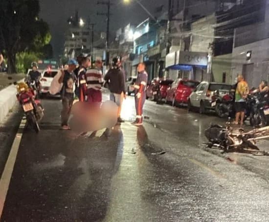 Jovem morre e casal é arremessado durante batidas violentas em Manaus