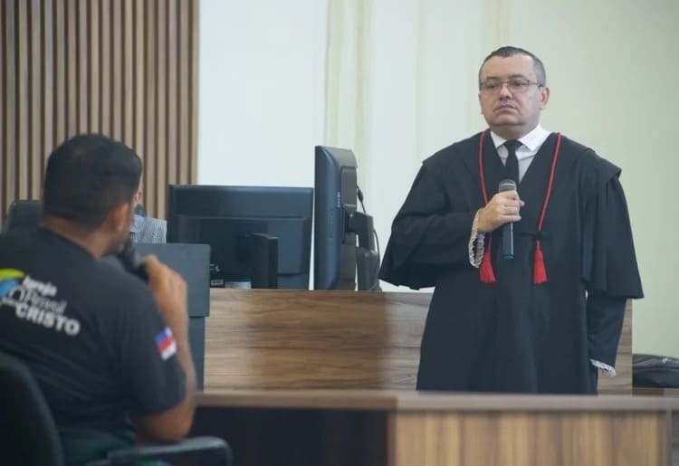 Homem que incendiou lotérica e matou três é condenado a 97 de prisão em Manaus