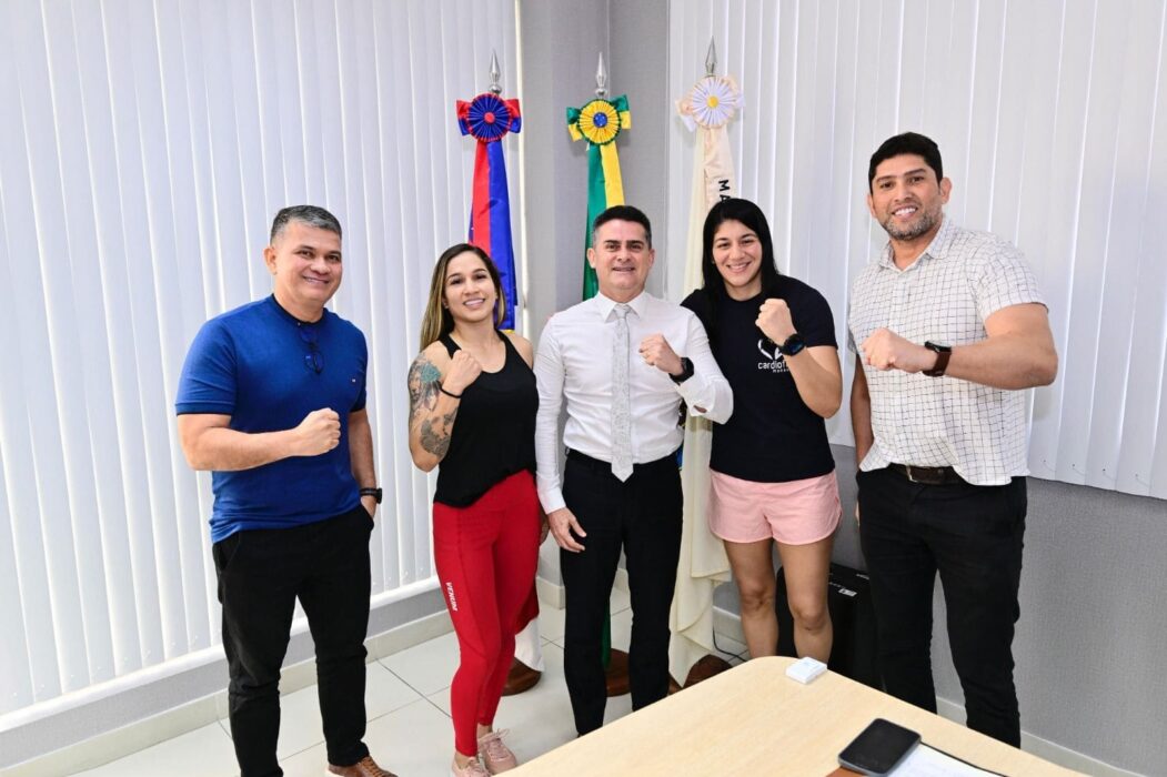 Prefeito David Almeida recebe lutadora Ketlen Vieira e reafirma apoio à atleta amazonense rumo ao cinturão do UFC
