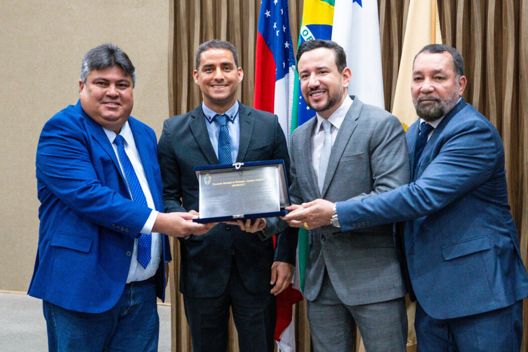 Prefeitura de Manaus é homenageada na CMM pelos dois anos da Semhaf
