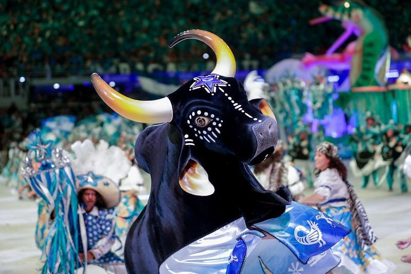 Festival de Parintins 2025: Boi Caprichoso abre a segunda noite e celebra a retomada das tradições